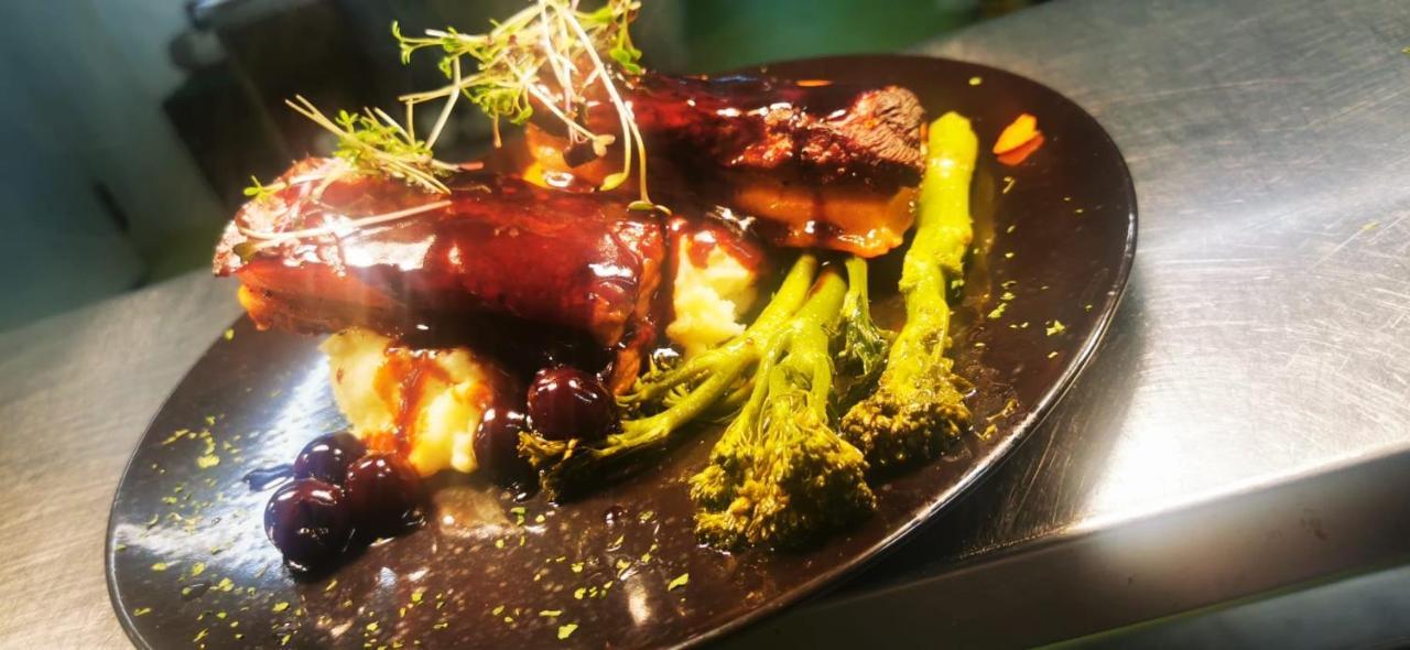 The Copper Still Bar Restaurant & Boutique Rooms Dromod Eksteriør billede