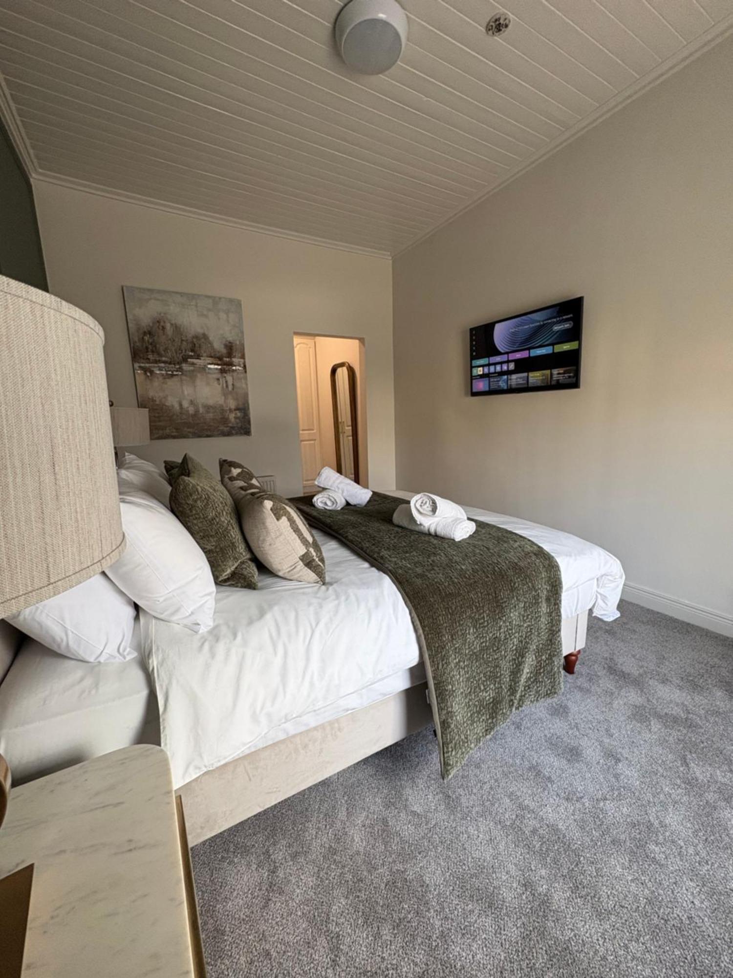 The Copper Still Bar Restaurant & Boutique Rooms Dromod Eksteriør billede